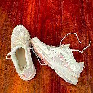 NWOB Ryka•• Belong Walking Shoes💥